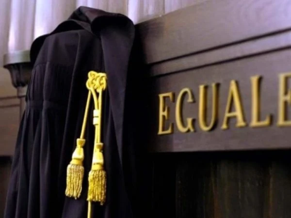 Studio Legale Iaccarino &mdash; Dettaglio libreria giuridica